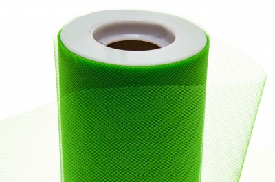 Фатин в шпульках 16-146, 10 гр/м2, шир. 15 см (в нам. 25+/-1 м), цвет зелёный - купить в Хабаровске. Цена: 100.69 руб.