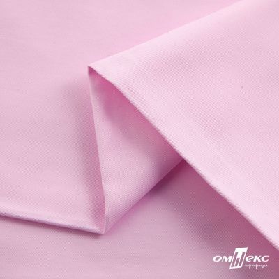 Ткань сорочечная Альто, 115 г/м2, 58% пэ,42% хл, окрашенный, шир.150 см, цв. 2-розовый (арт.101) - купить в Хабаровске. Цена 306.69 руб.